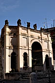 Tivoli, la fontana di fronte la chiesa di san Silvestro. 